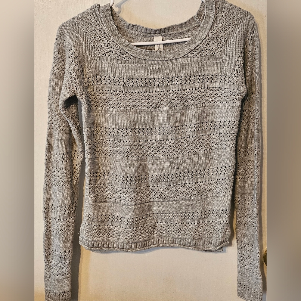 Gray Textured Knit Crew Neck Sweater